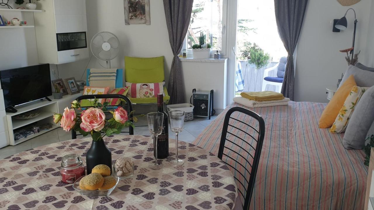 Apartment Oleander Malinska Bagian luar foto